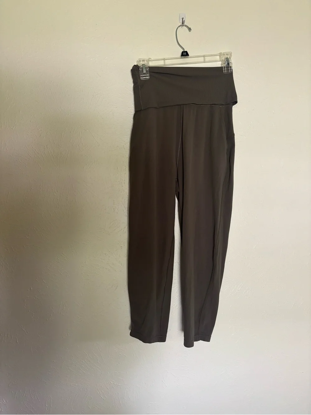 Lululemon Align Ribbed Waist Cropped Jogger size 4